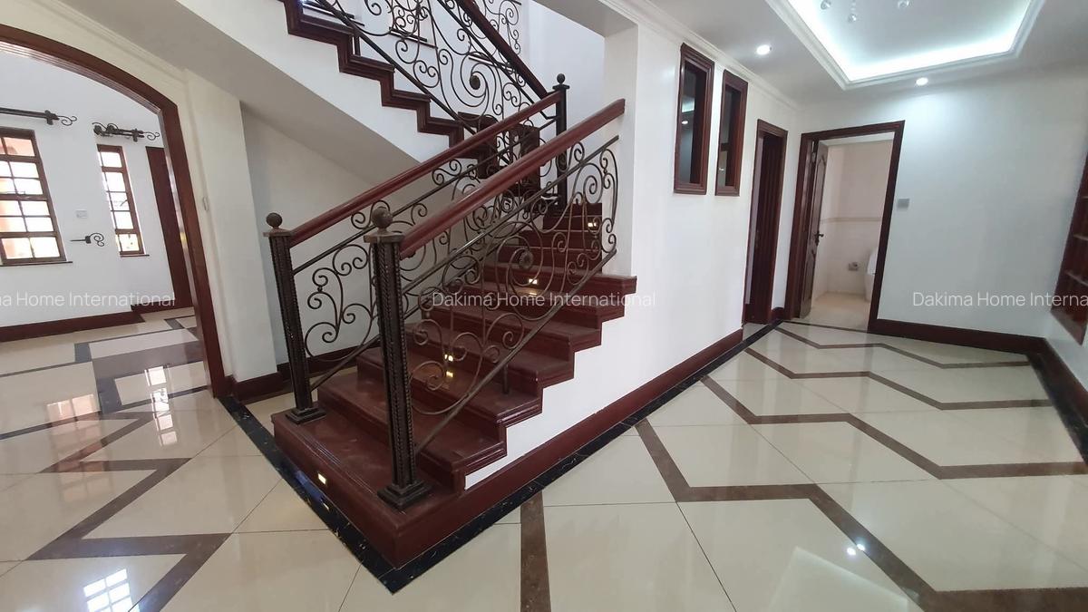 5 Bed House with En Suite in Runda - 5