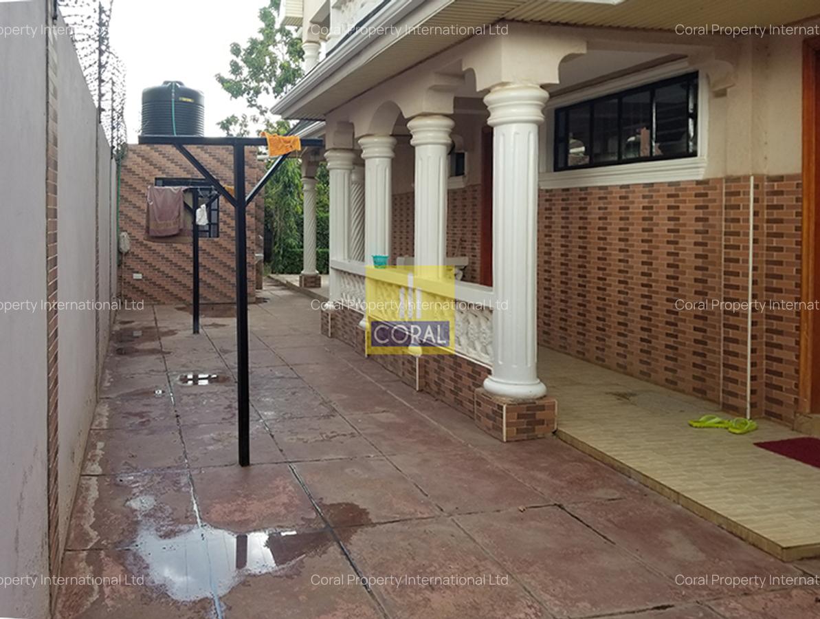 6 Bed House with Garden in Kenyatta Road - 13