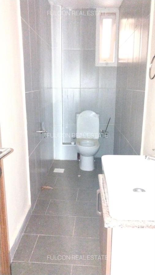 3 Bed Apartment with En Suite in Kilimani - 20