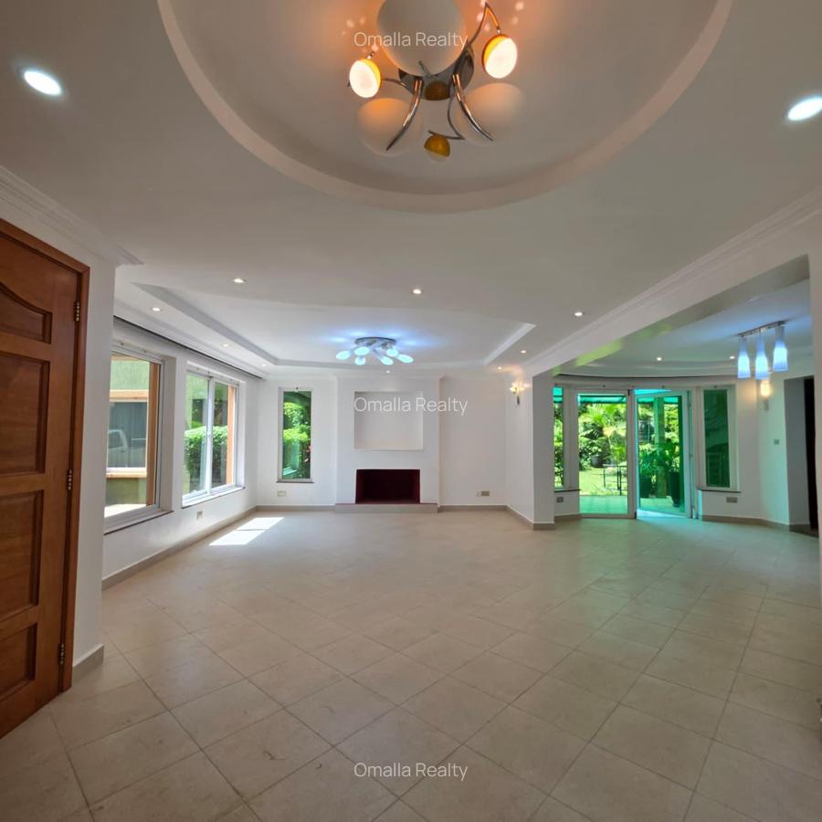 4 Bed House with En Suite in Riverside - 5