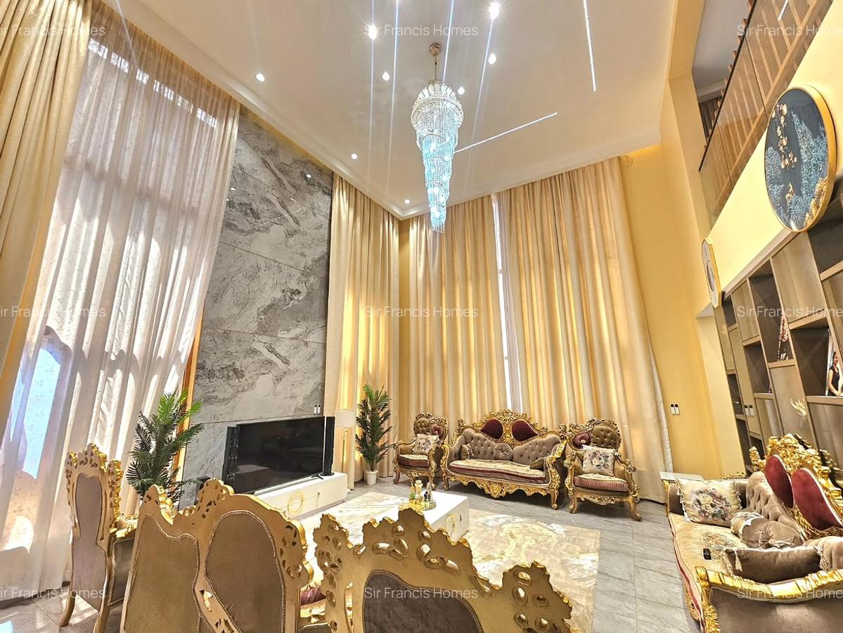 6 Bed Villa with En Suite at Lavington - 5