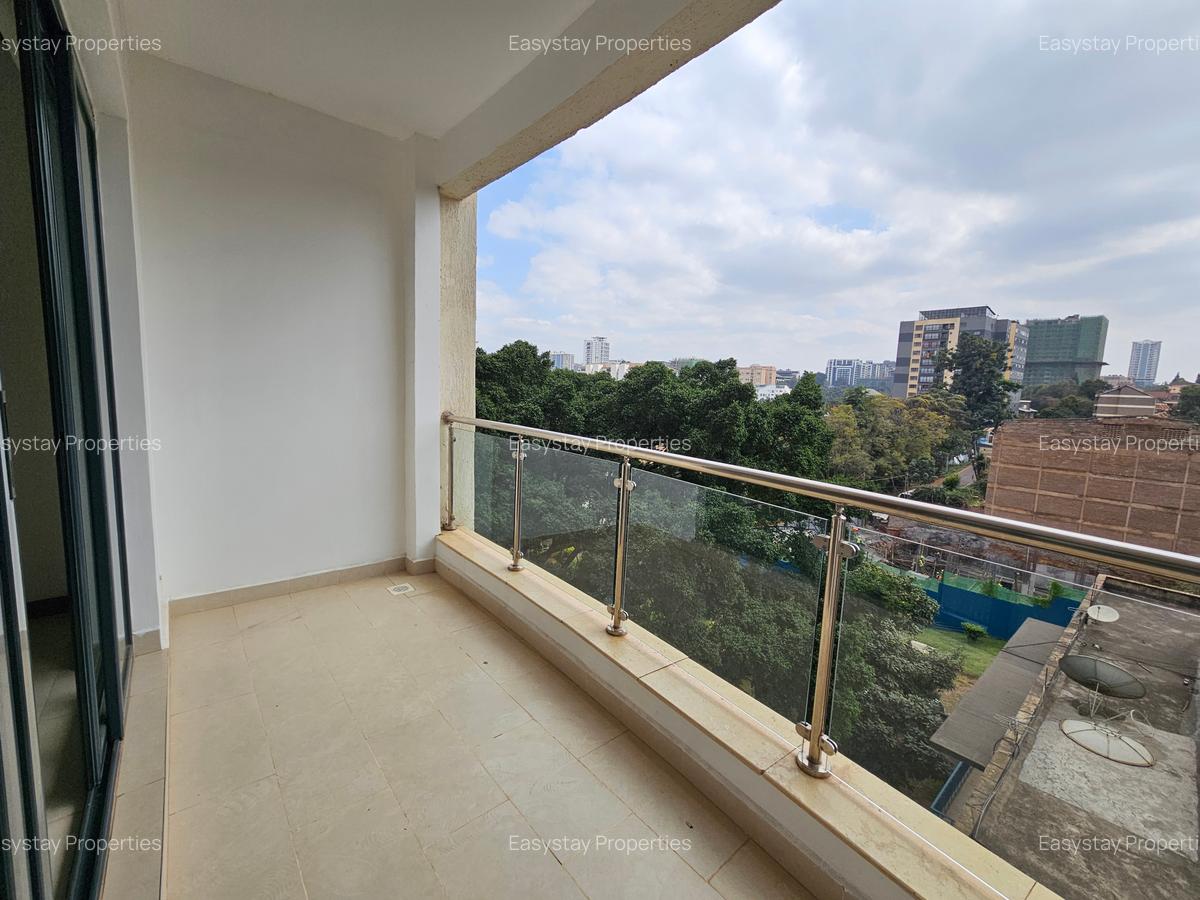 2 Bed Apartment with En Suite in Westlands Area - 4