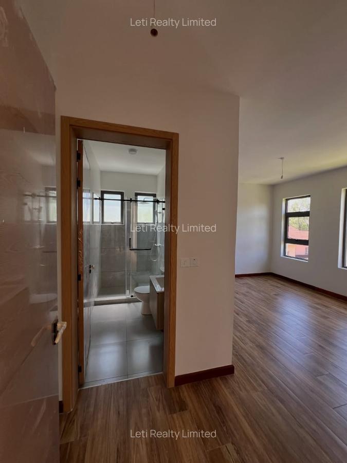 6 Bed Townhouse with En Suite in Lavington - 13