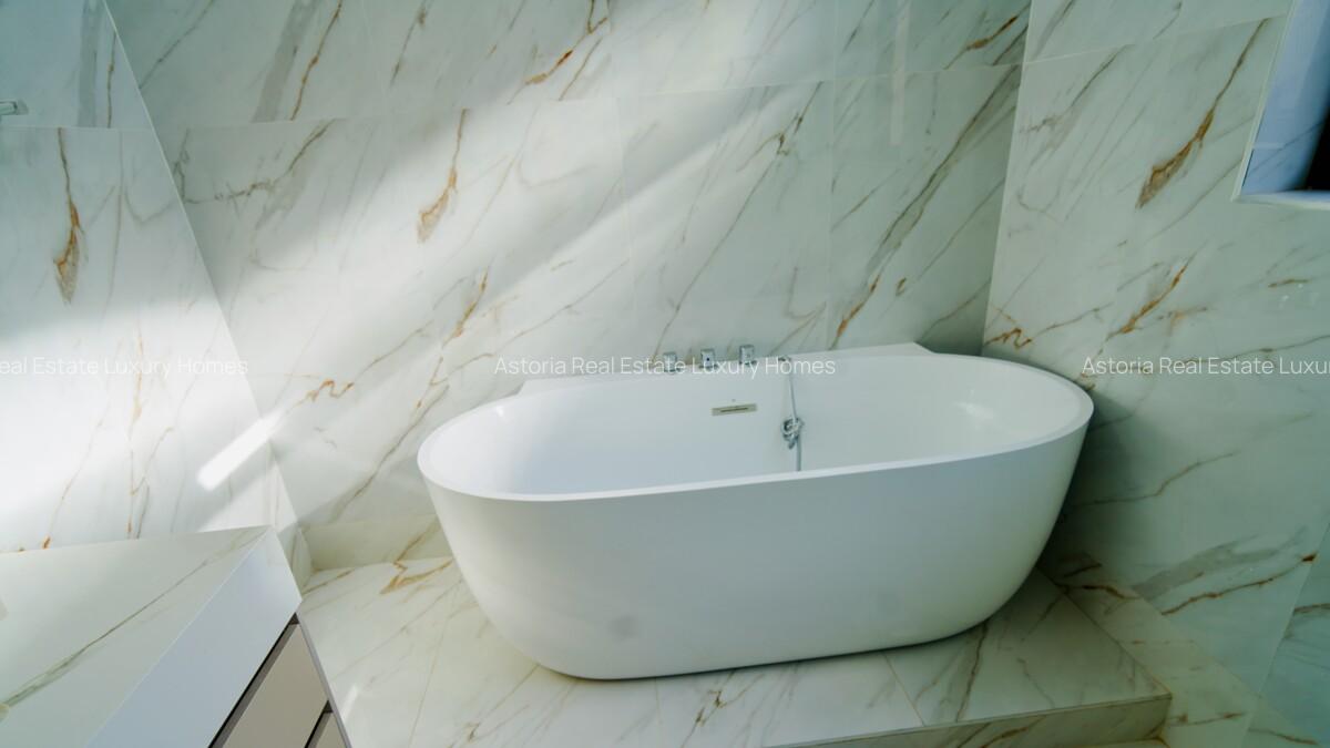 5 Bed Villa with En Suite at 2026-386 5 Bed - 1