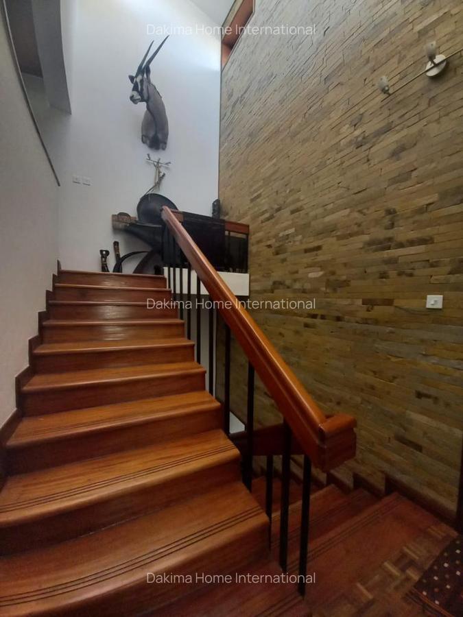 4 Bed Townhouse with En Suite in Spring Valley - 10