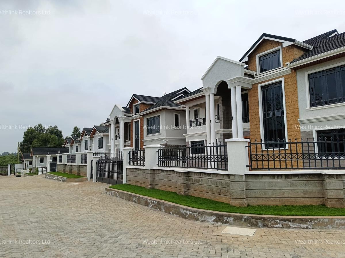 4 Bed Townhouse with En Suite at Runda - 4