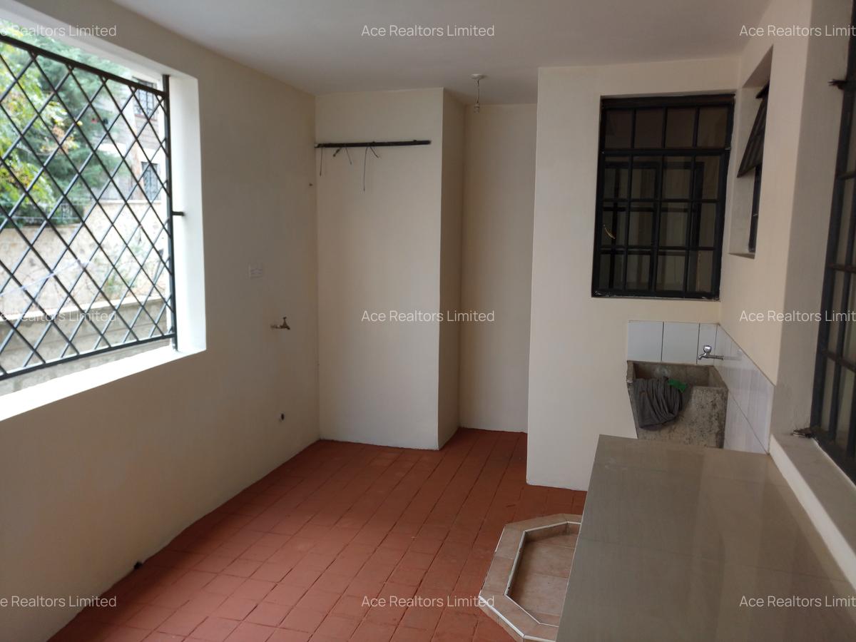 3 Bed Apartment with En Suite at Mbaazi Avenue - 9