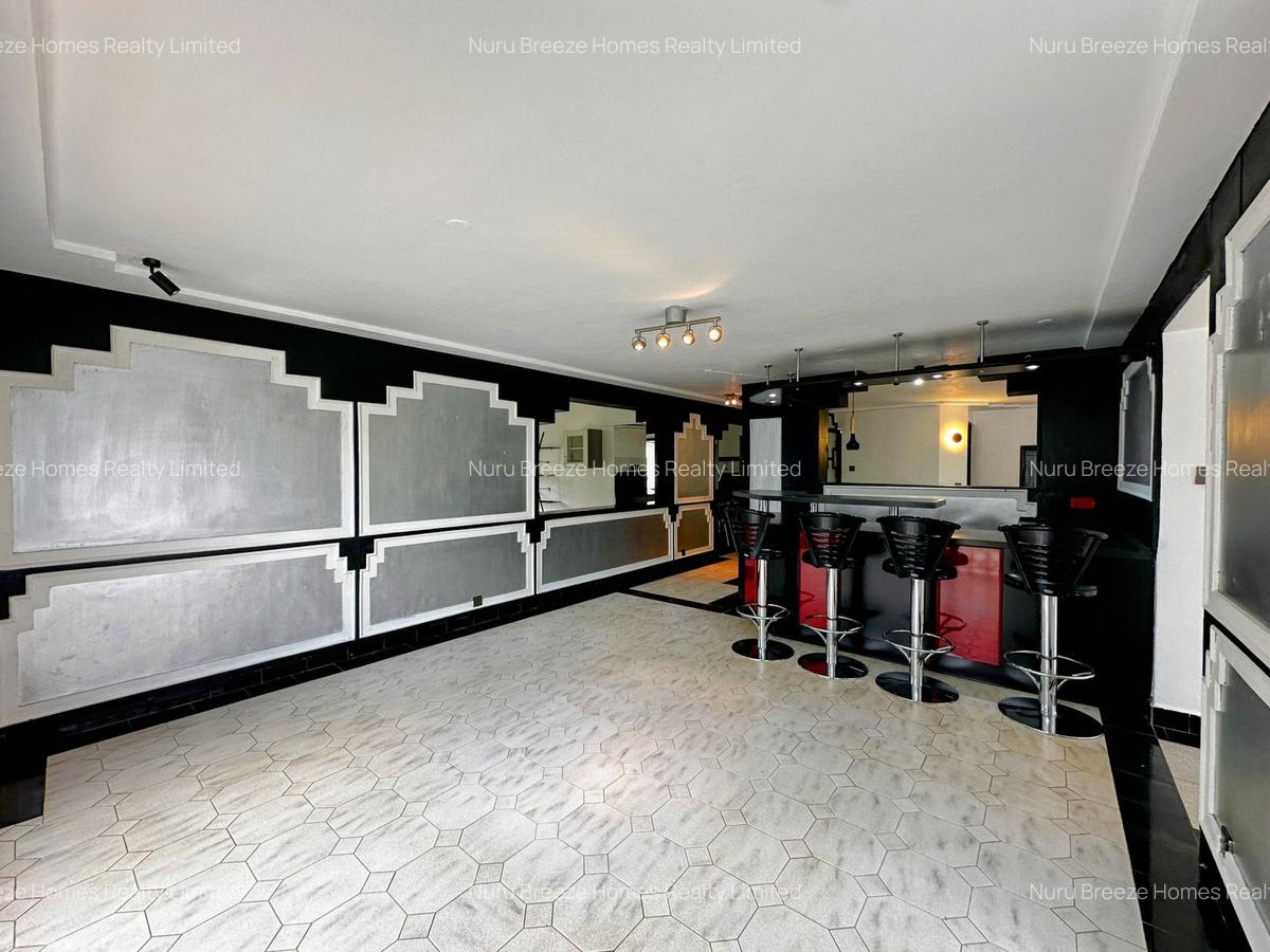 5 Bed House with En Suite in Runda - 7