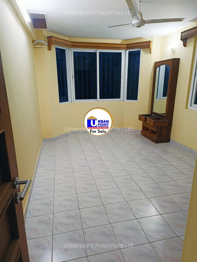 2 Bed Apartment with En Suite at Leisure - 9
