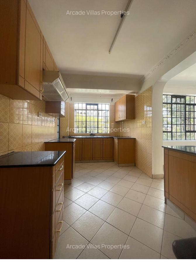 3 Bed Apartment with Staff Quarters in Kileleshwa - 3