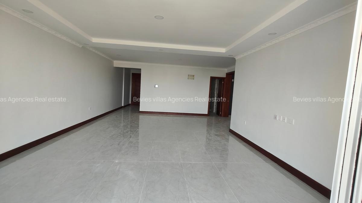 3 Bed Apartment with En Suite at Parklands - 2