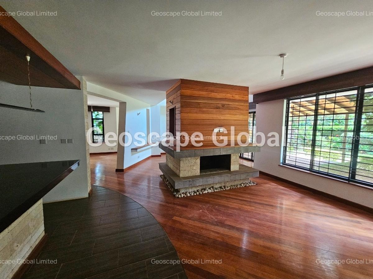 4 Bed House with En Suite in Runda - 10