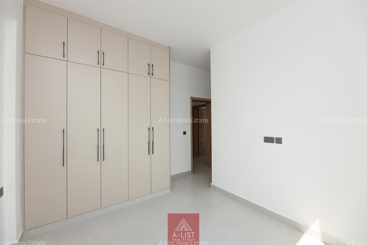 2 Bed Apartment with En Suite at Brookside Drive - 9