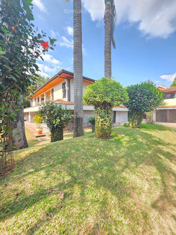 5 Bed House with En Suite at Old Runda - 1
