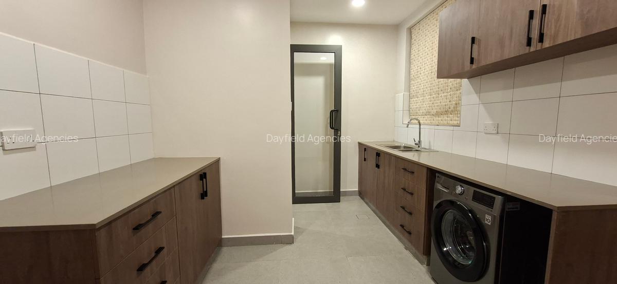 2 Bed Apartment with En Suite at Off Peponi Road - 5