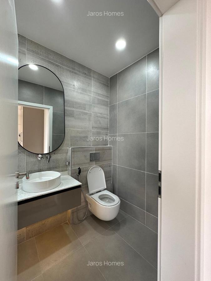 3 Bed Apartment with En Suite at Riverside Drive - 6