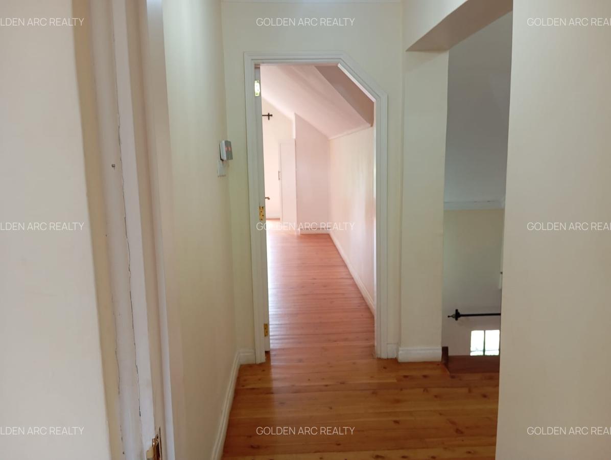 5 Bed Townhouse with En Suite in Karen - 15