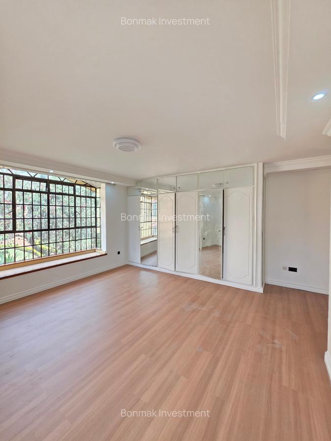 3 Bed Apartment with En Suite at Lavington Green - 13