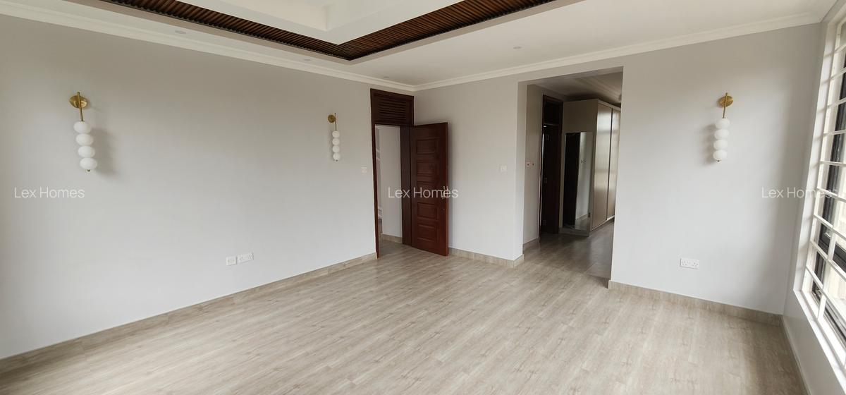 4 Bed House with En Suite at Rimpa - 12