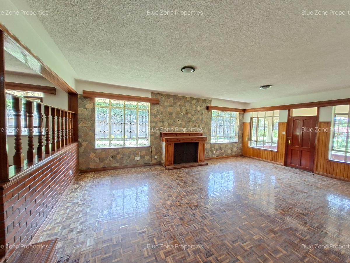 6 Bed House with En Suite at Off Redhill Dr - 10