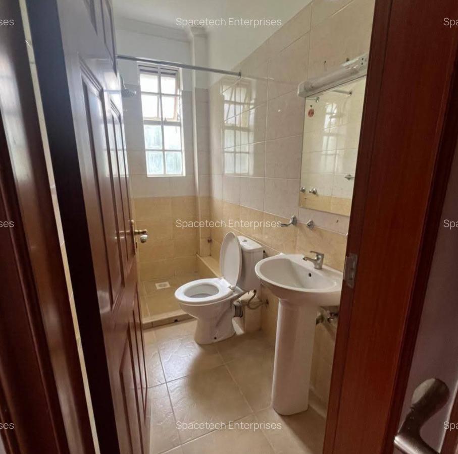 4 Bed Townhouse with En Suite in Loresho - 13