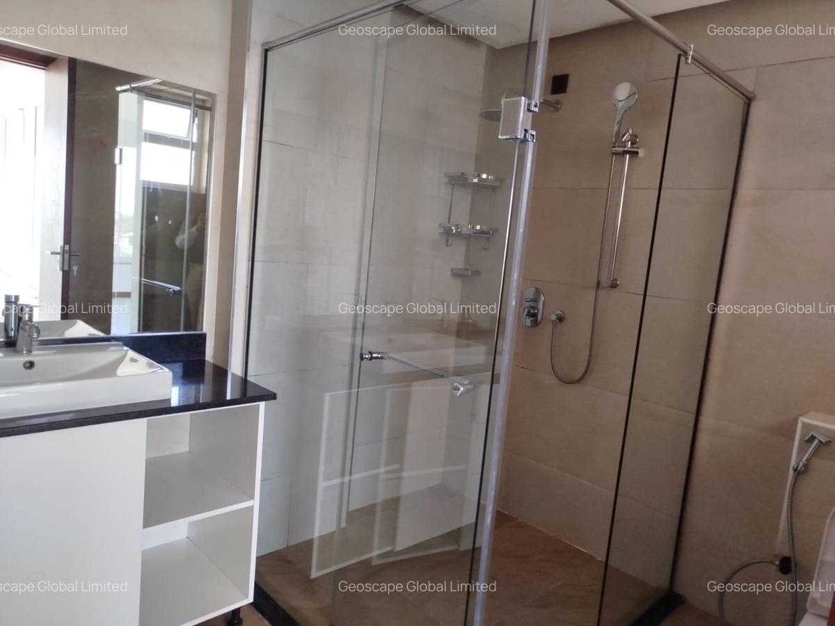 4 Bed Apartment with En Suite in General Mathenge - 19