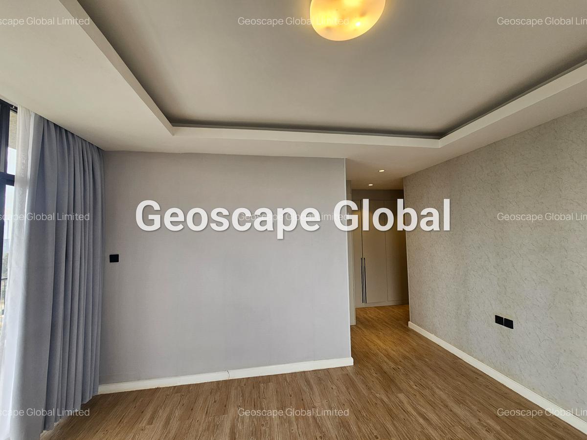 Furnished 3 Bed Apartment with En Suite in Brookside - 4