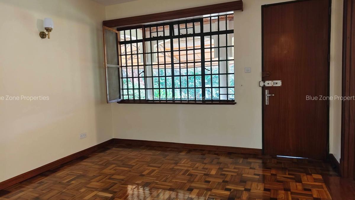 5 Bed House with En Suite at Nyari Central - 15