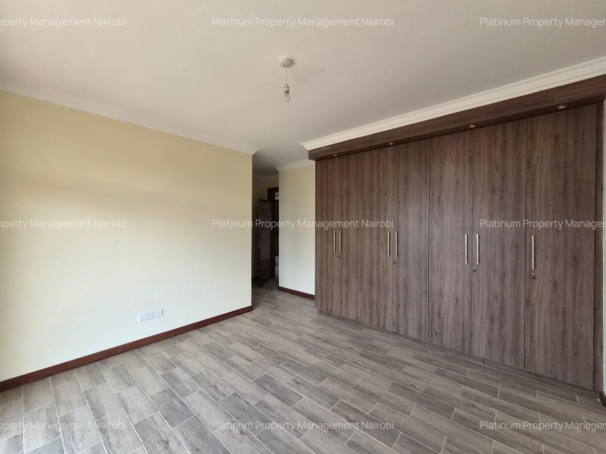 3 Bed Apartment with En Suite at Second Parklands - 16