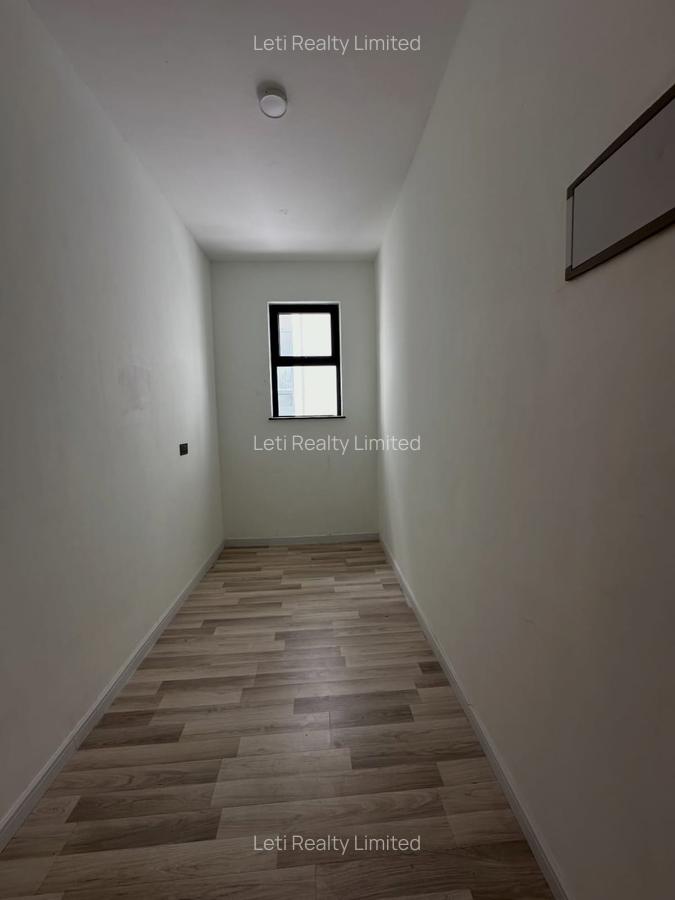 5 Bed Townhouse with En Suite in Lavington - 13
