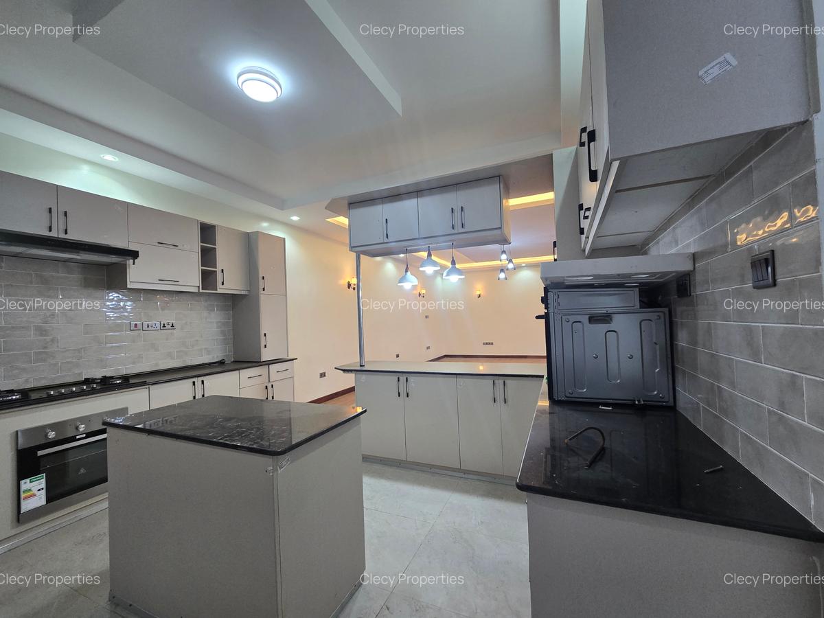 5 Bed House with En Suite at Kamakis - 5