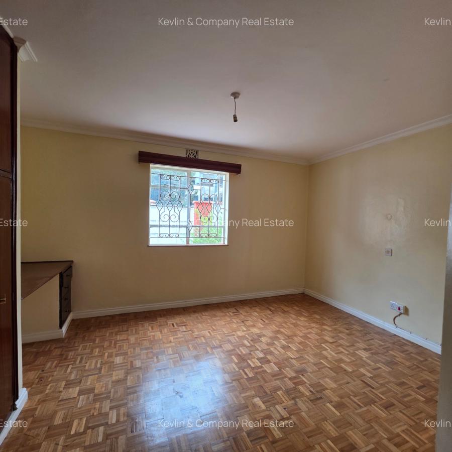 4 Bed Townhouse with En Suite in Lavington - 9