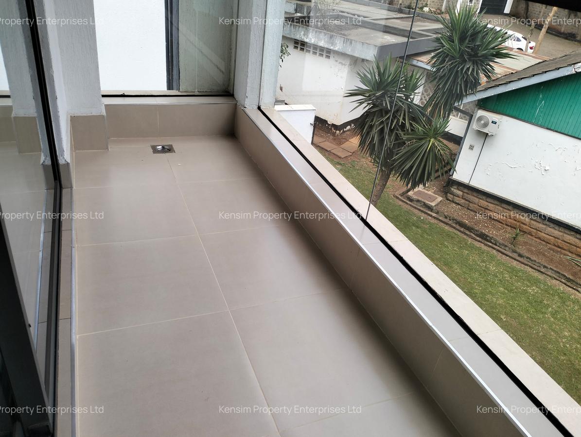 5 Bed Townhouse with En Suite in Lavington - 16