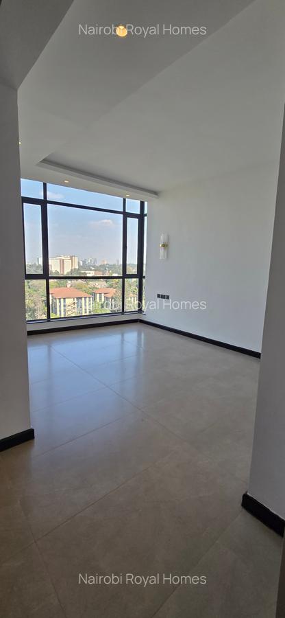 3 Bed Apartment with En Suite at Riverside Drive - 5