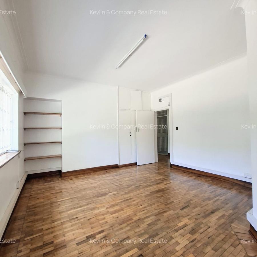 300 m² Commercial Property with Service Charge Included in Westlands Area - 5