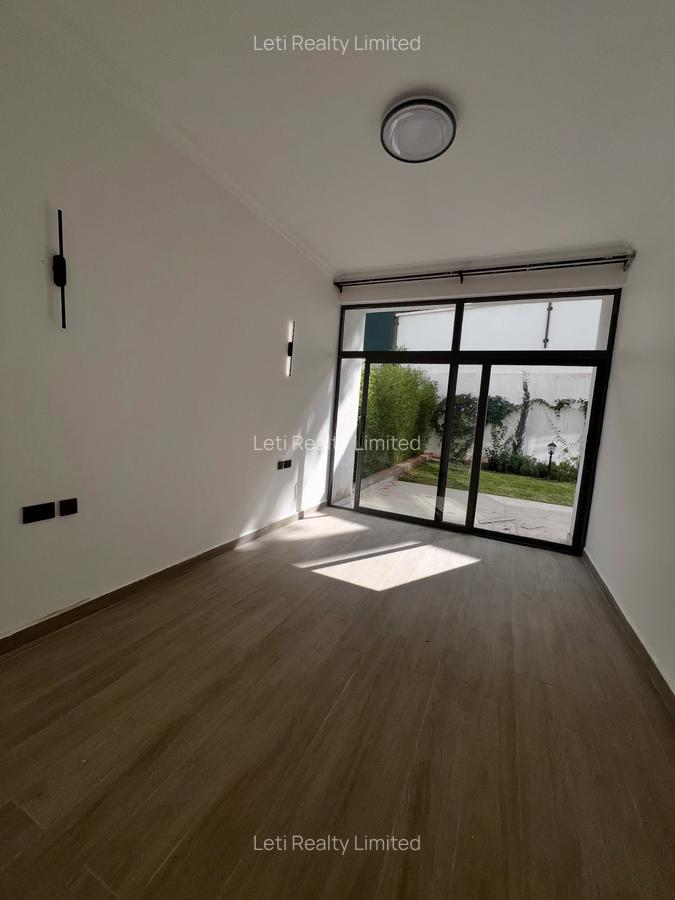 5 Bed Townhouse with En Suite in Lavington - 6