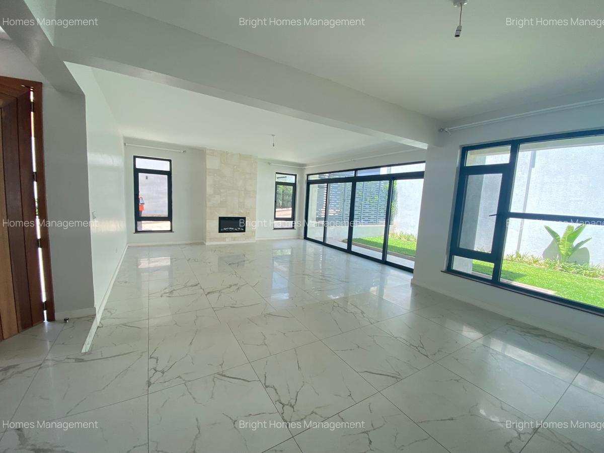5 Bed Townhouse with En Suite in Lavington - 5