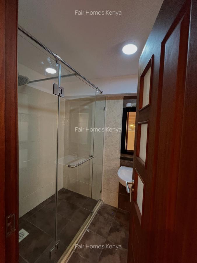 5 Bed Townhouse with En Suite at Convent Drive - 8