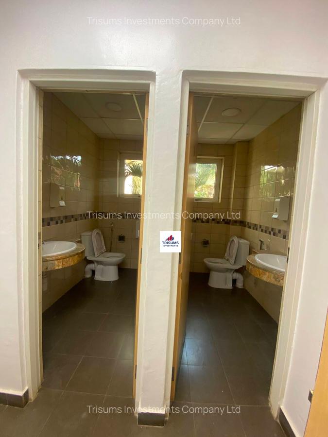 2,500 ft² Commercial Property with Fibre Internet in Riverside - 15