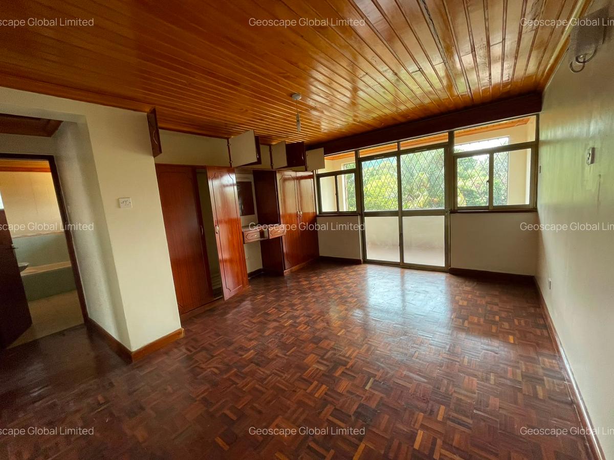 4 Bed Apartment with En Suite in Riverside - 8