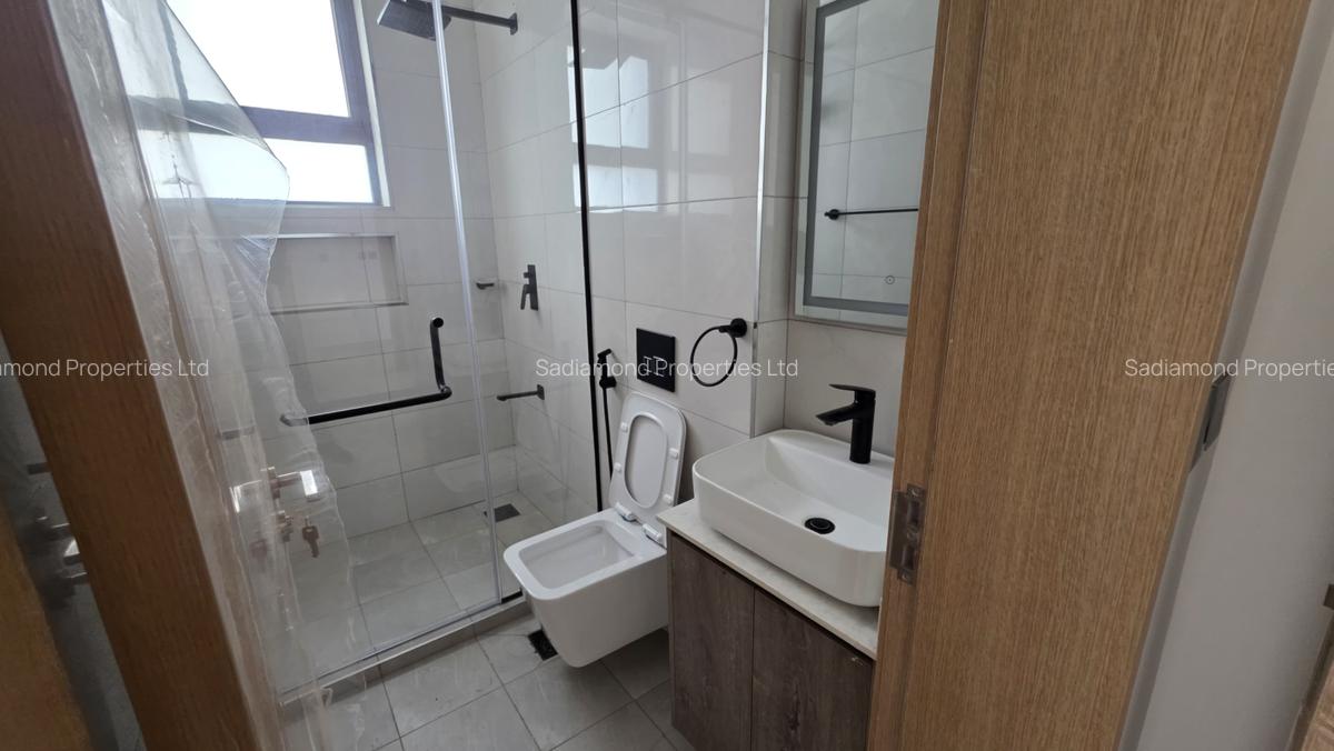 3 Bed Apartment with En Suite in Brookside - 10