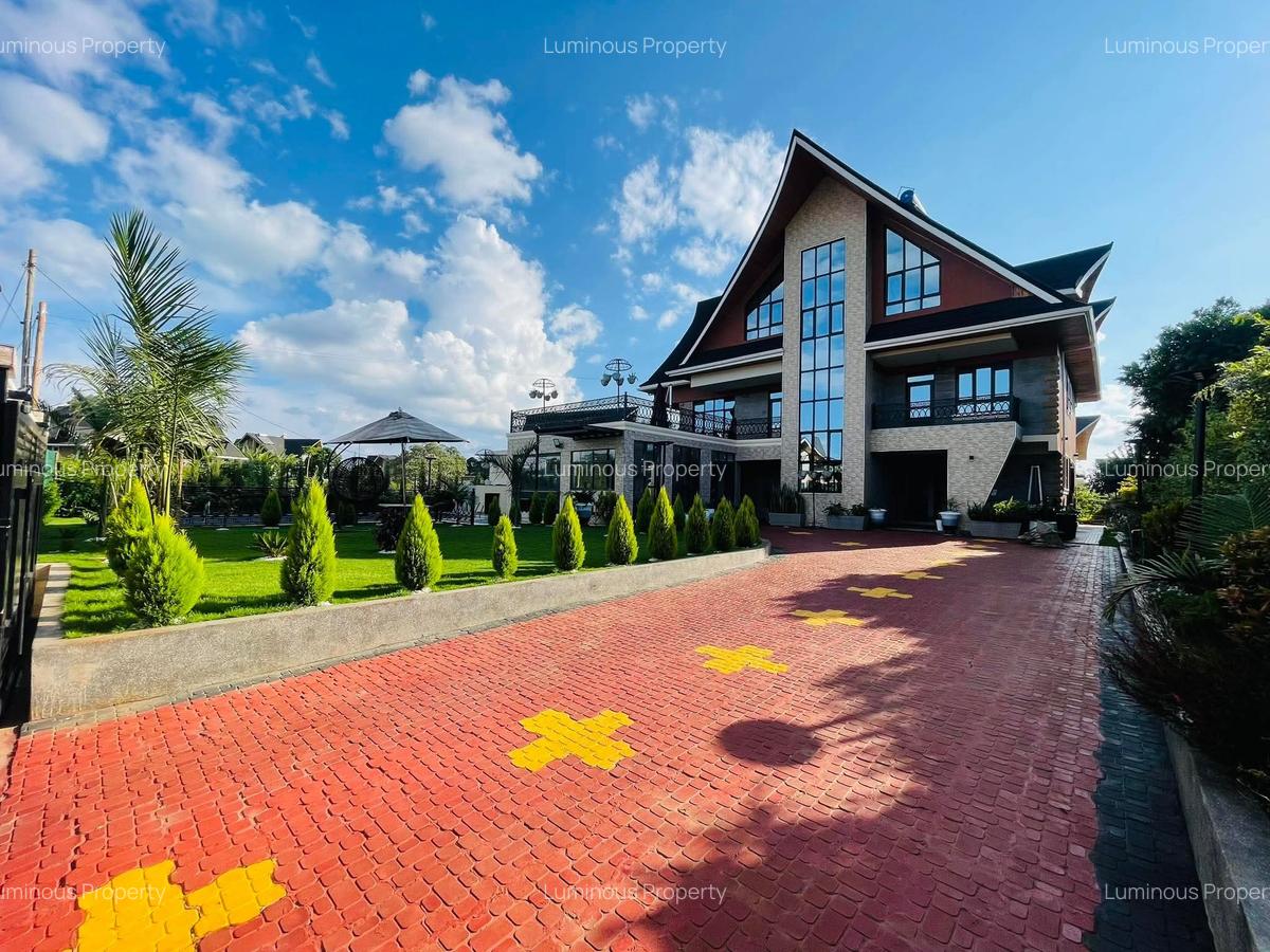 6 Bed House with En Suite at Daykio - 3