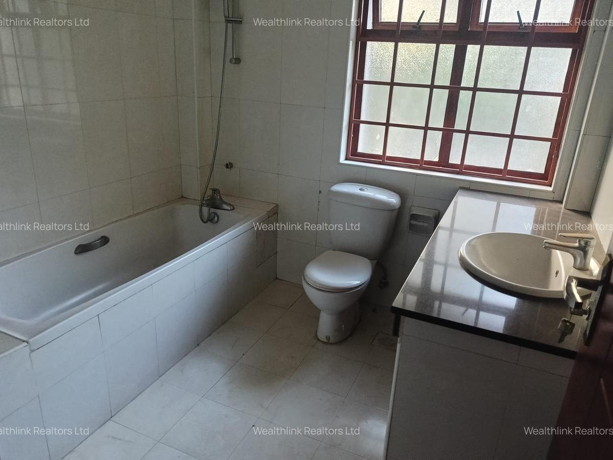 4 Bed Townhouse with En Suite at Runda - 13