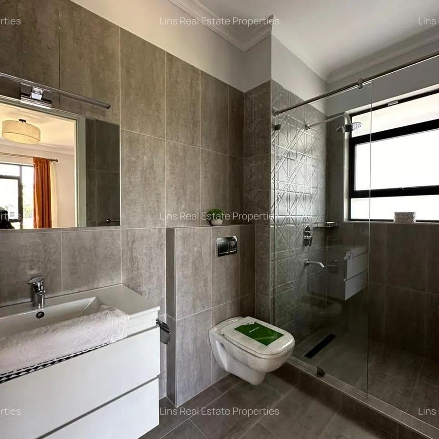 4 Bed Townhouse with En Suite in Runda - 5