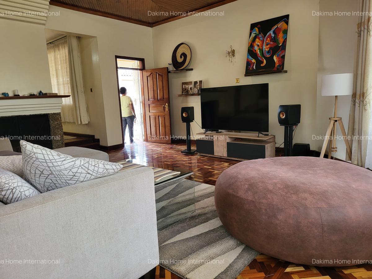 5 Bed House with En Suite in Runda - 4