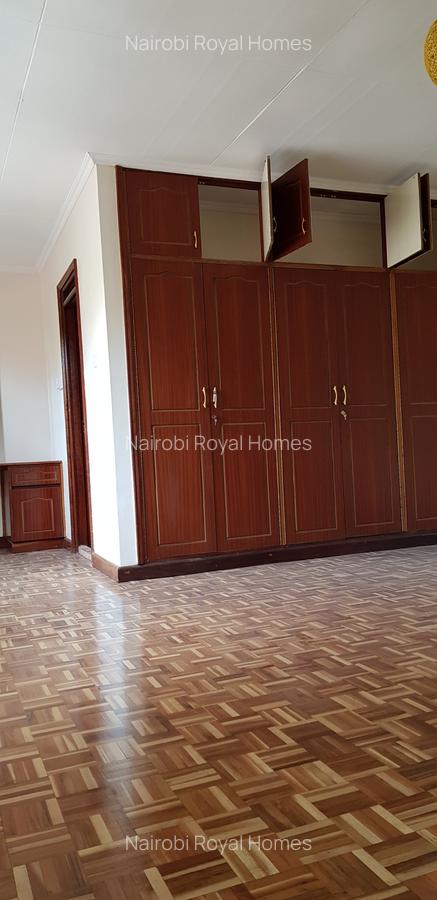 4 Bed Townhouse with En Suite at Lavington Green - 12