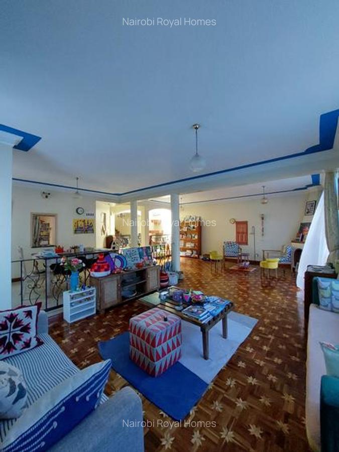 5 Bed Townhouse with En Suite at Lavington Green - 17