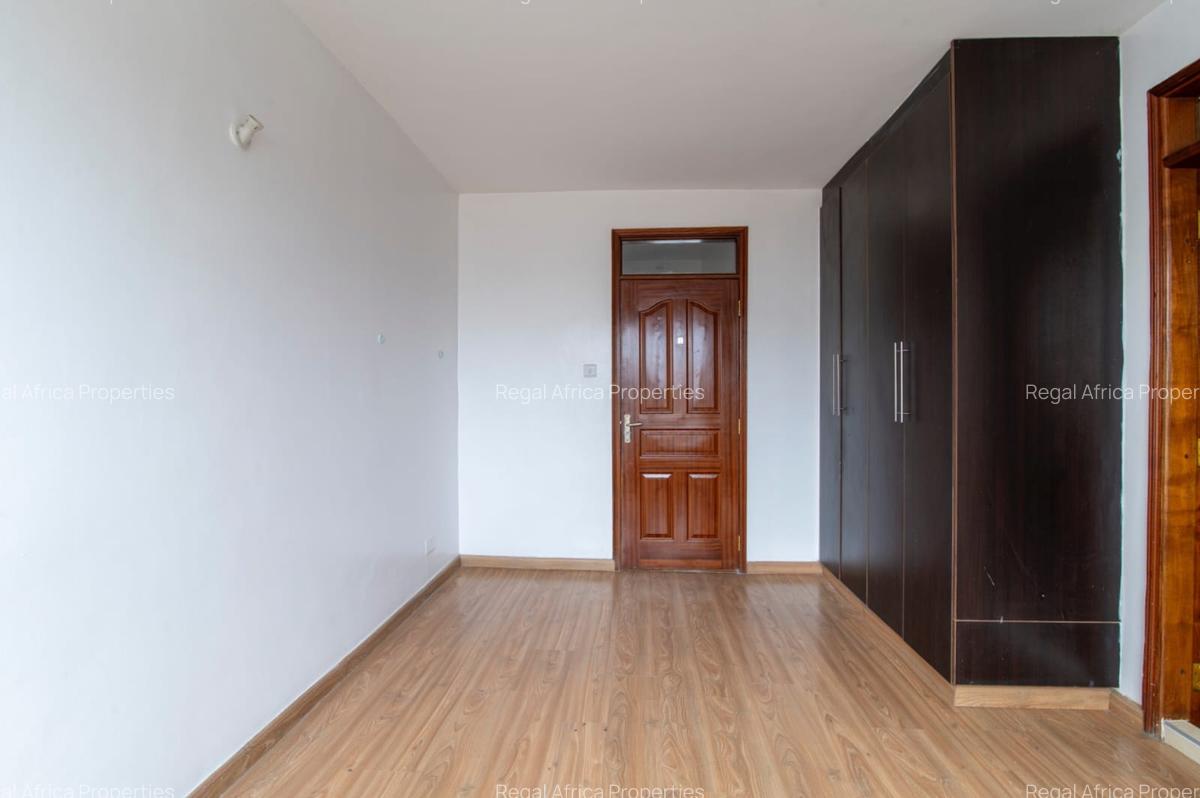 4 Bed Apartment with En Suite in Kilimani - 8