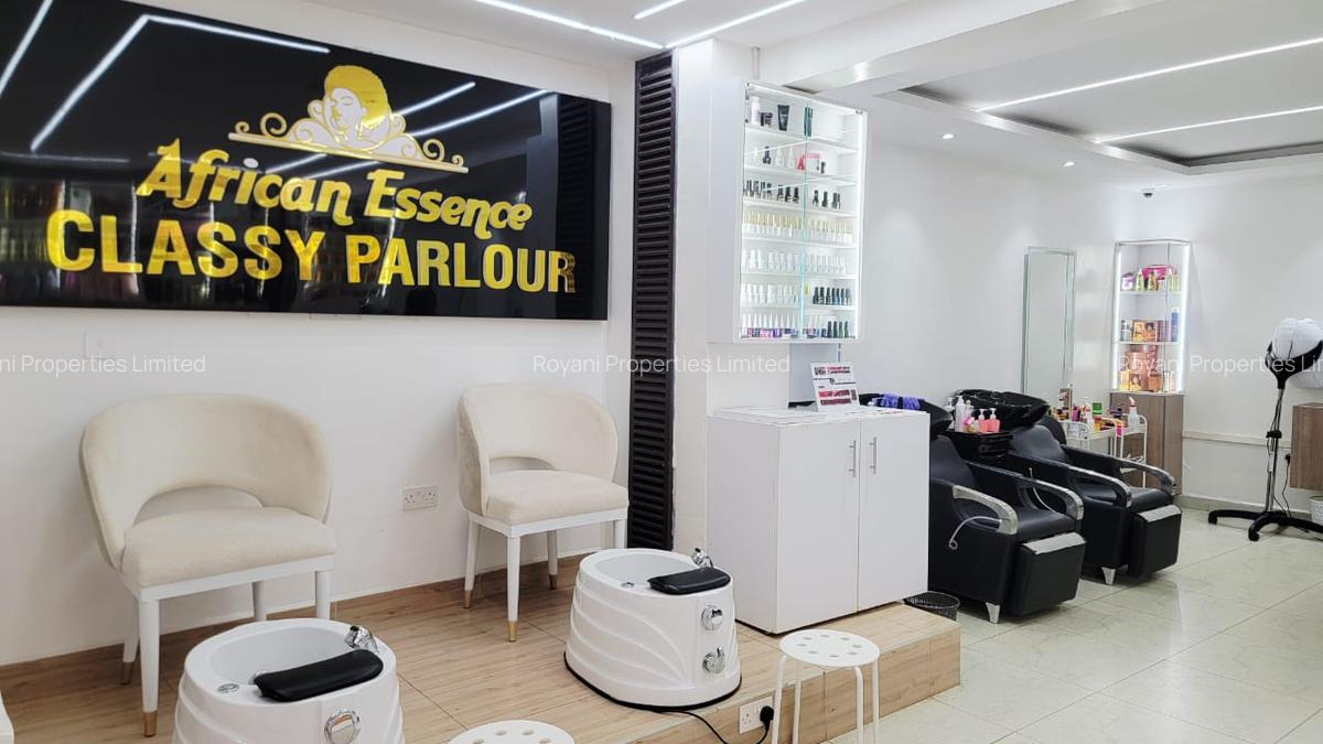 Commercial Property with Backup Generator in Thindigua - 1