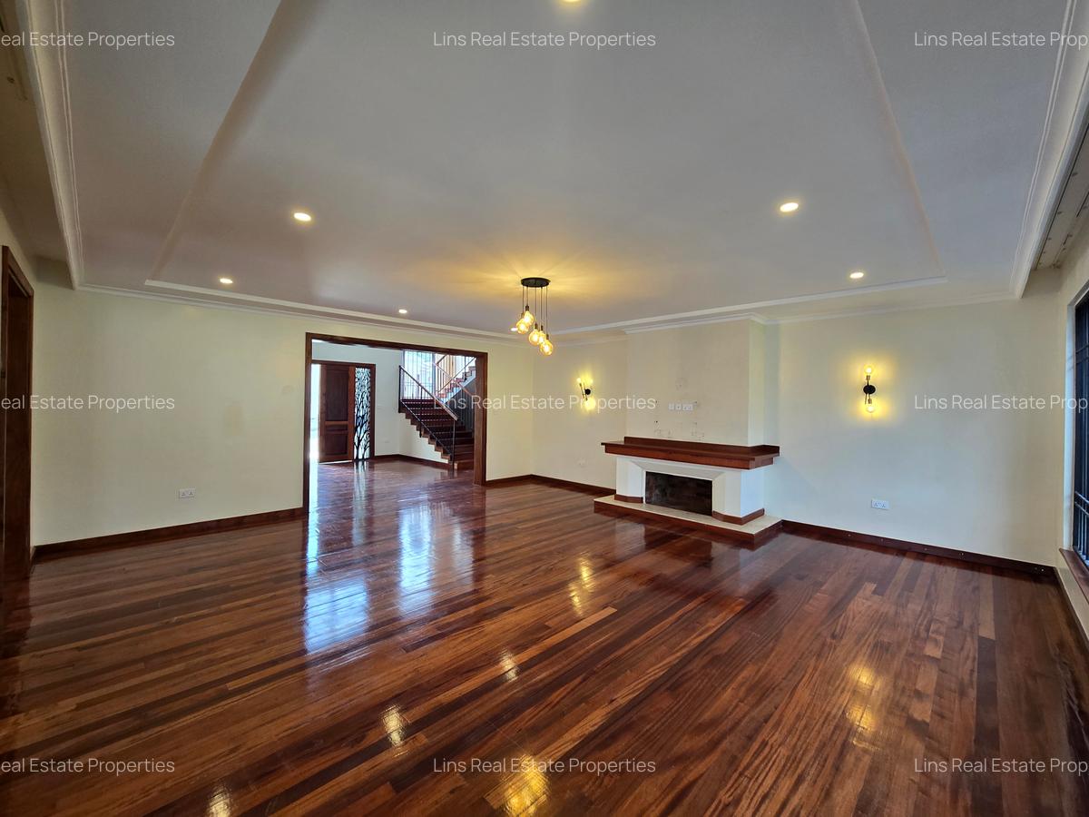 6 Bed House with En Suite in Loresho - 7